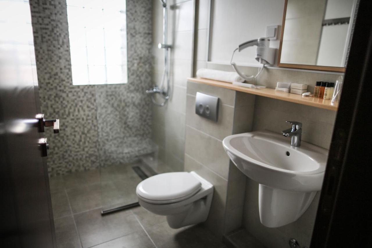 Garni Hotel Atrium Niksic Luaran gambar